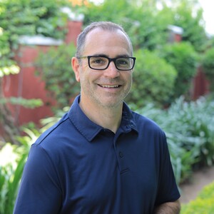 Headshot - Joel Wells